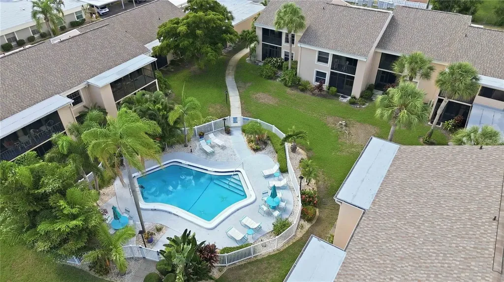 6032 7th Avenue W Bradenton FL 34209