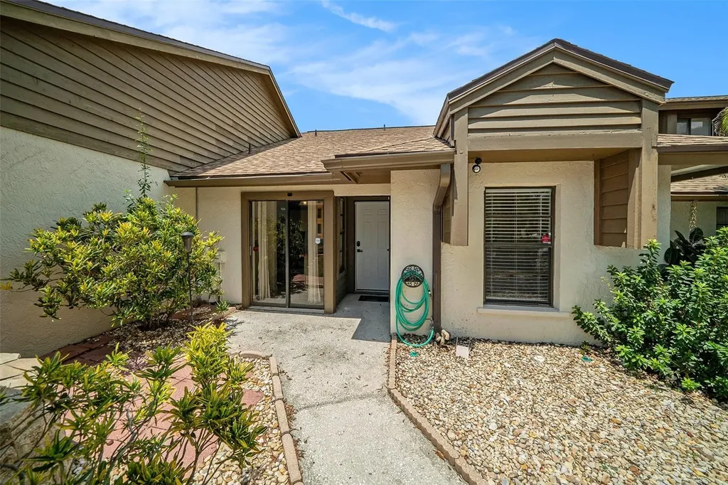 1923 Bayshore Court Safety Harbor FL 34695