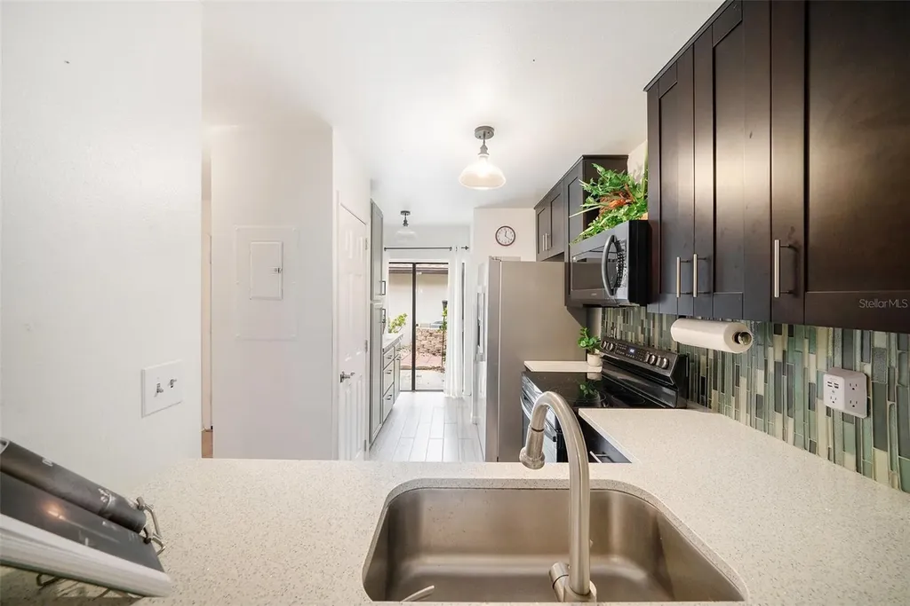 1923 Bayshore Court Safety Harbor FL 34695