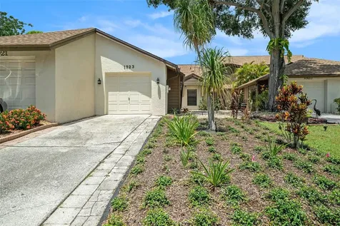 1923 Bayshore Court Safety Harbor FL 34695