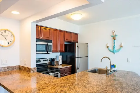 2506 N Rocky Point Drive Tampa FL 33607