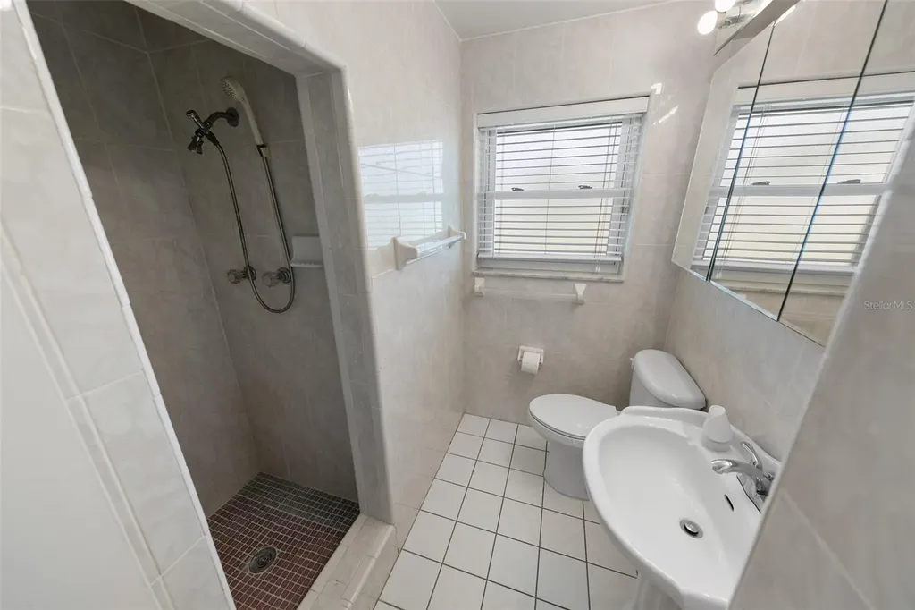 402 Seaview Avenue Daytona Beach FL 32118