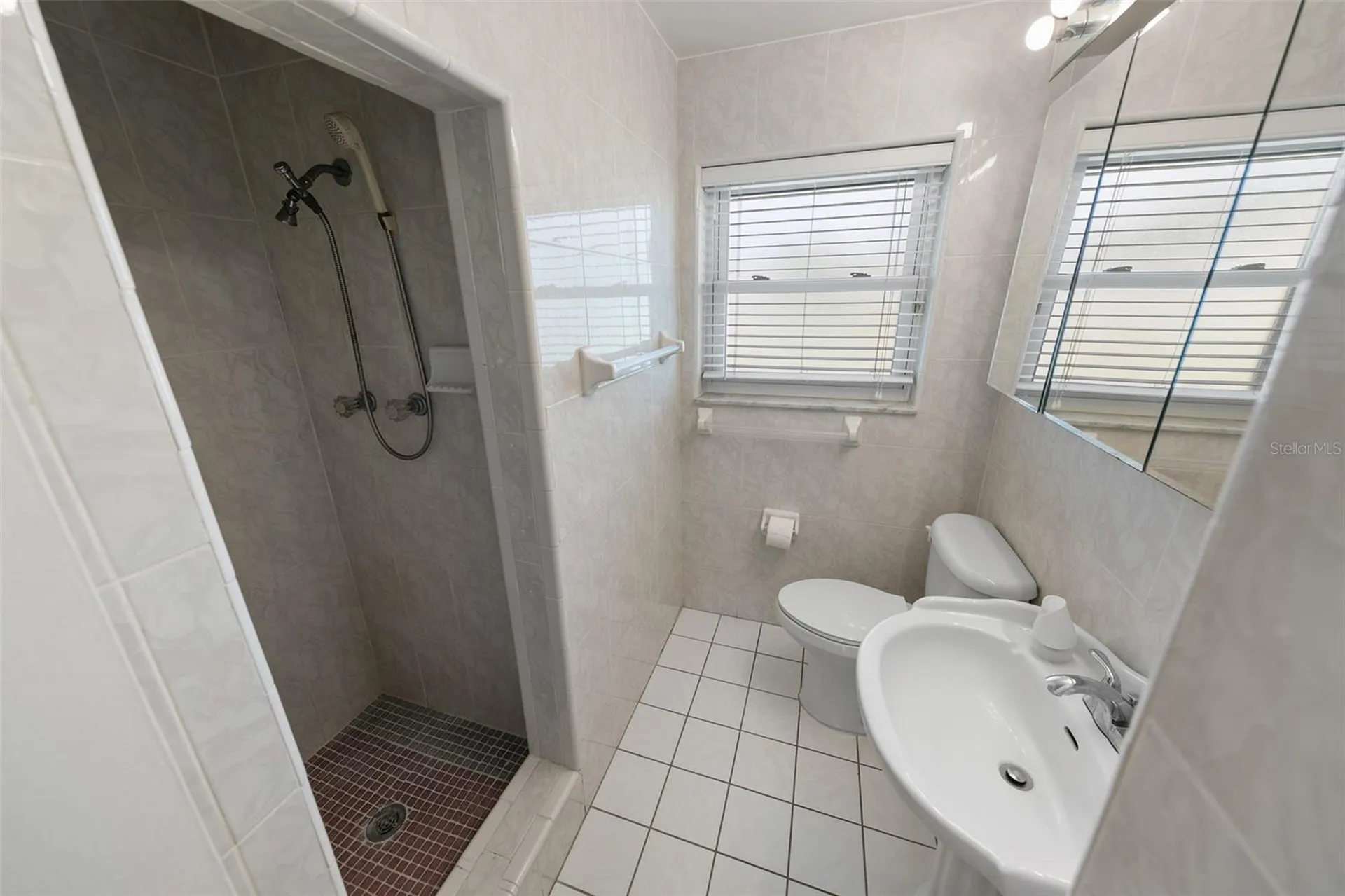 402 Seaview Avenue Daytona Beach FL 32118