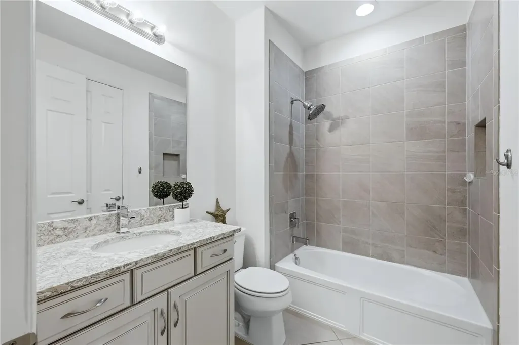 5713 Sunflower Circle Sarasota FL 34238