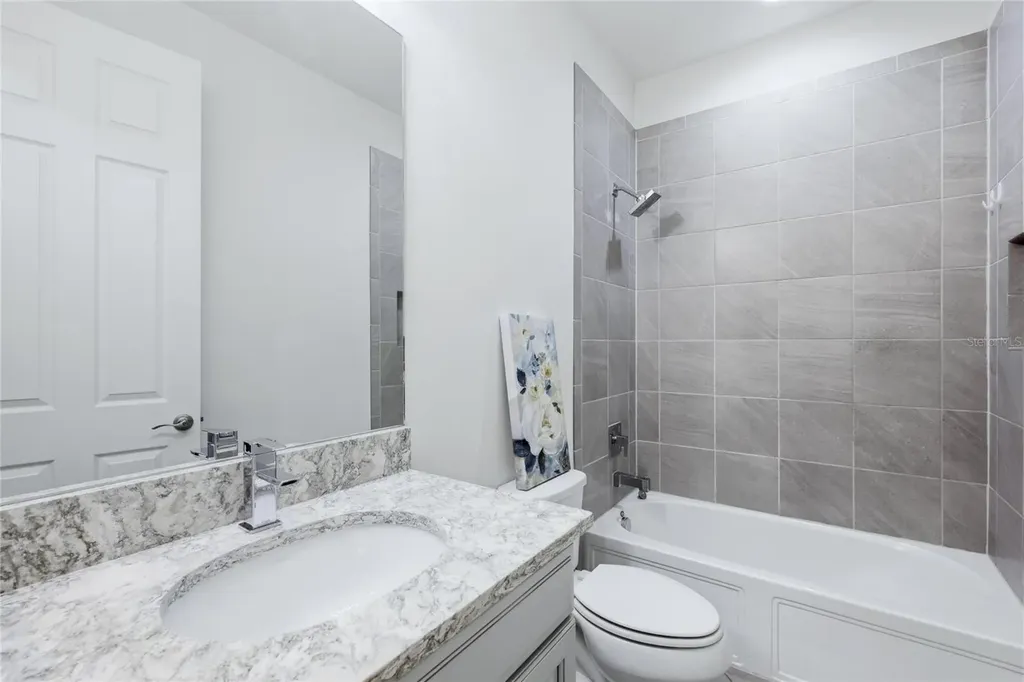 5713 Sunflower Circle Sarasota FL 34238