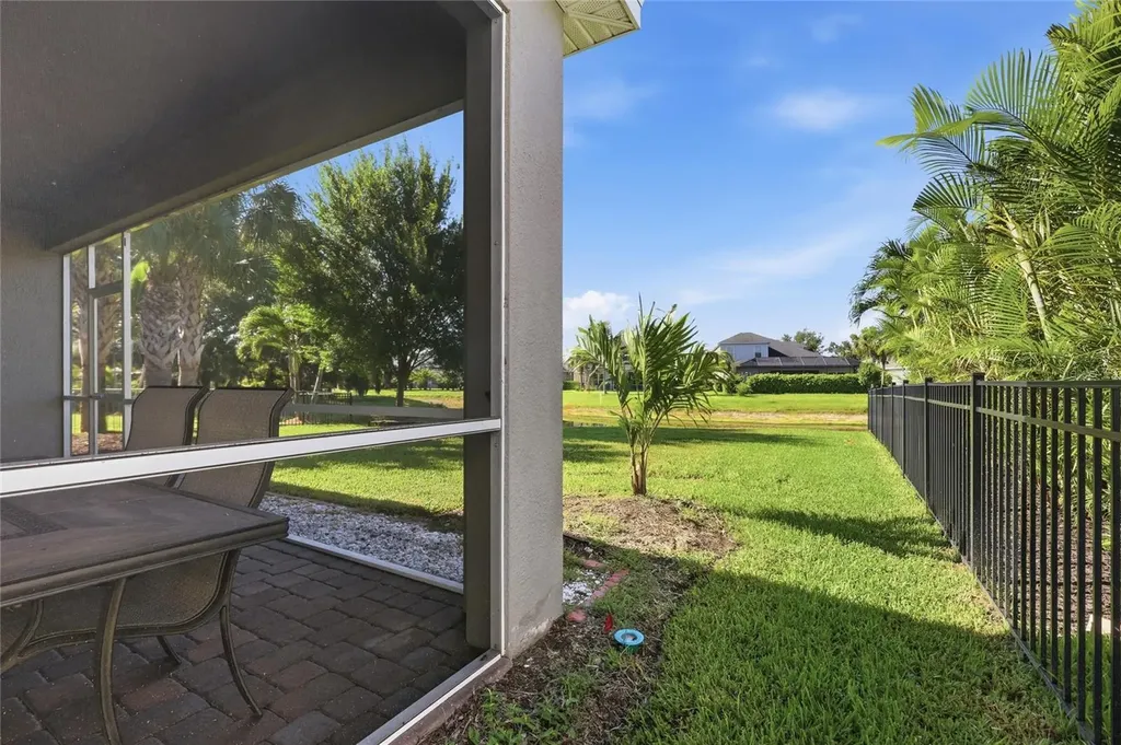 5713 Sunflower Circle Sarasota FL 34238