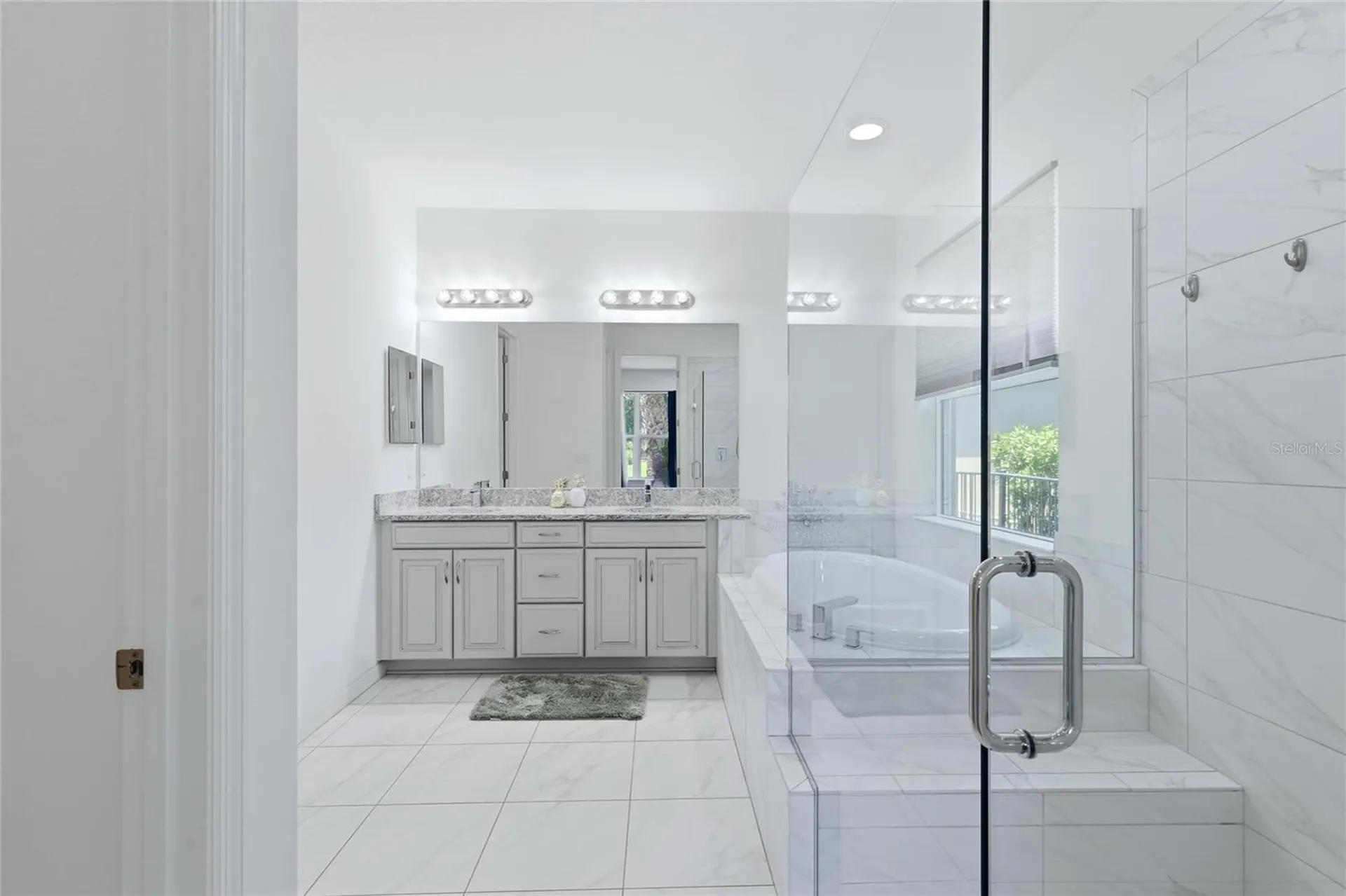 5713 Sunflower Circle Sarasota FL 34238