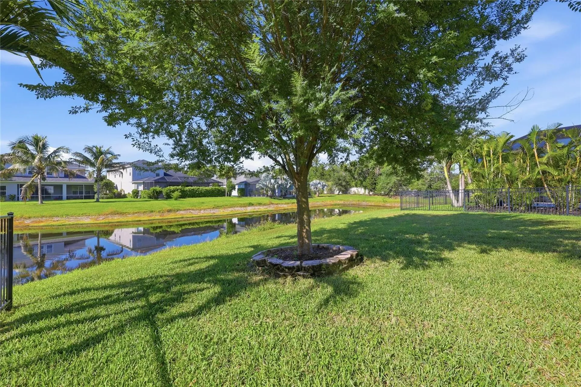 5713 Sunflower Circle Sarasota FL 34238
