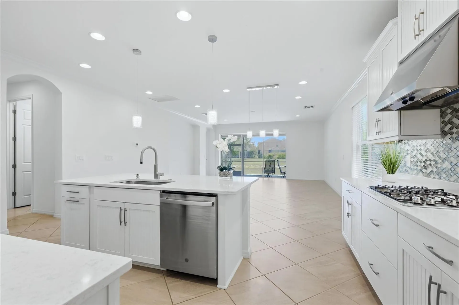 5713 Sunflower Circle Sarasota FL 34238