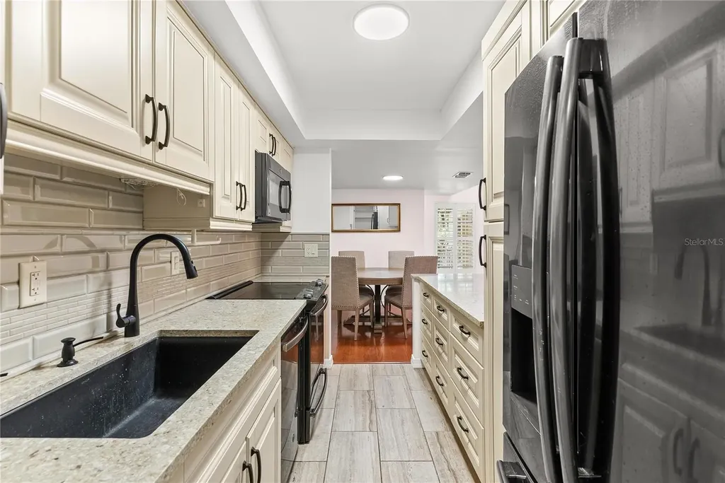 2242 Circlewood Drive Sarasota FL 34231
