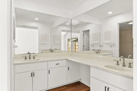 2242 Circlewood Drive Sarasota FL 34231