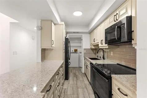 2242 Circlewood Drive Sarasota FL 34231