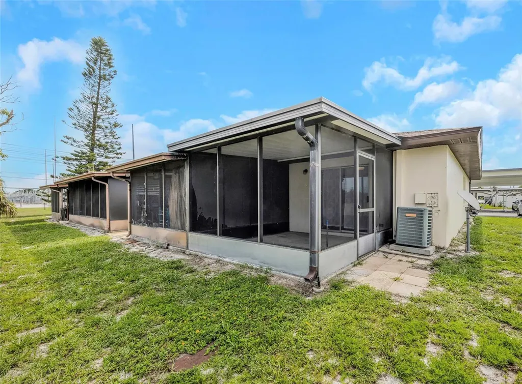 24862 Us Highway 19 N Clearwater FL 33763