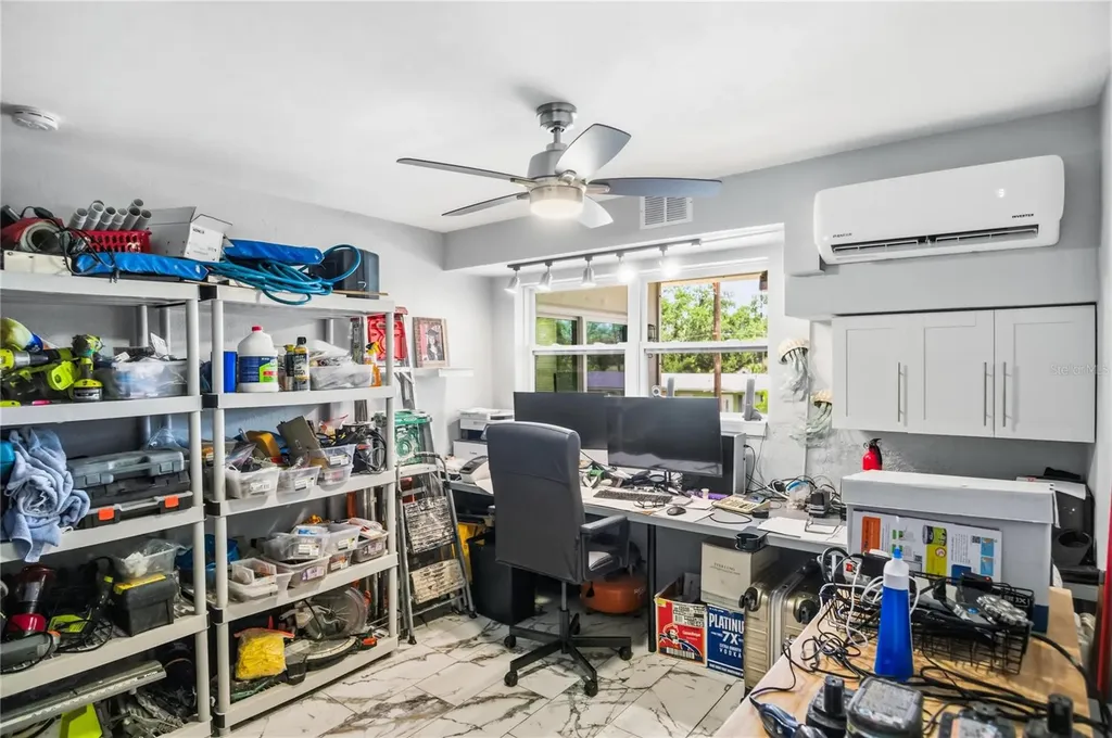 416 73rd Avenue N St Petersburg FL 33702