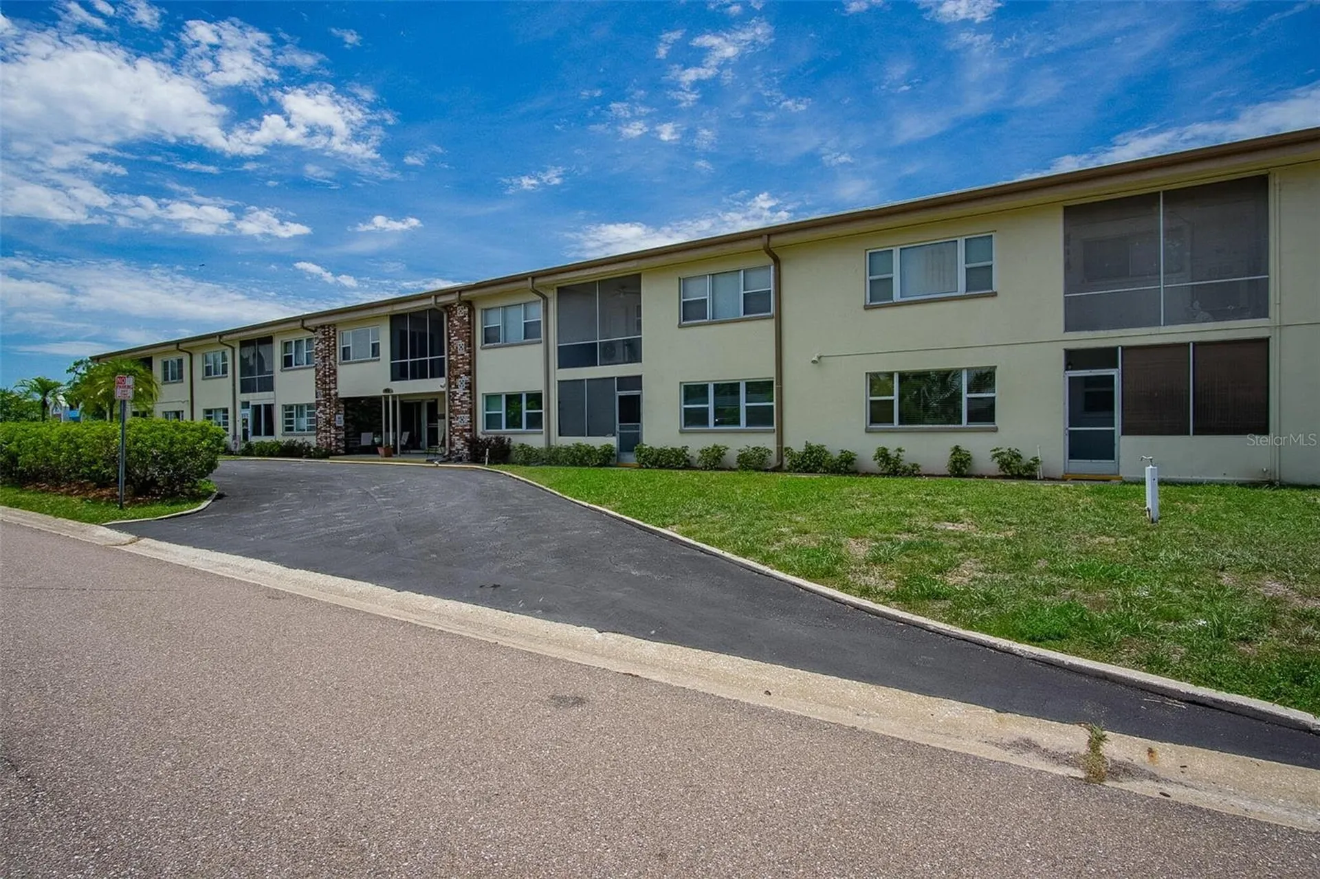 416 73rd Avenue N St Petersburg FL 33702