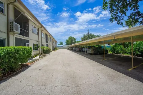 416 73rd Avenue N St Petersburg FL 33702