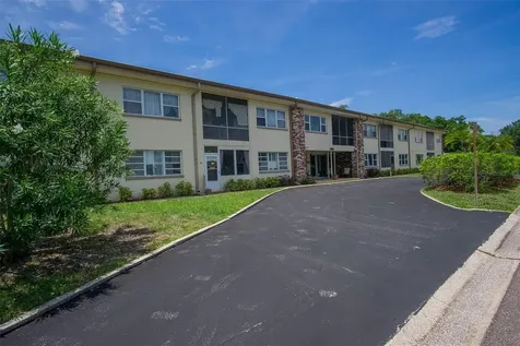 416 73rd Avenue N St Petersburg FL 33702