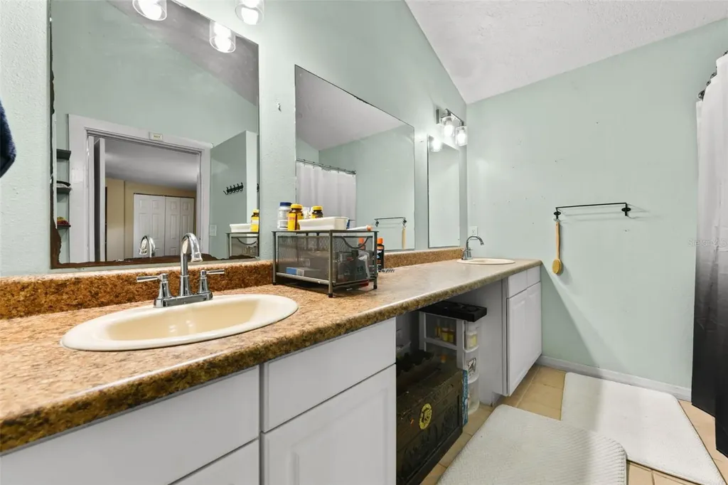 2036 Lake View Avenue Chuluota FL 32766