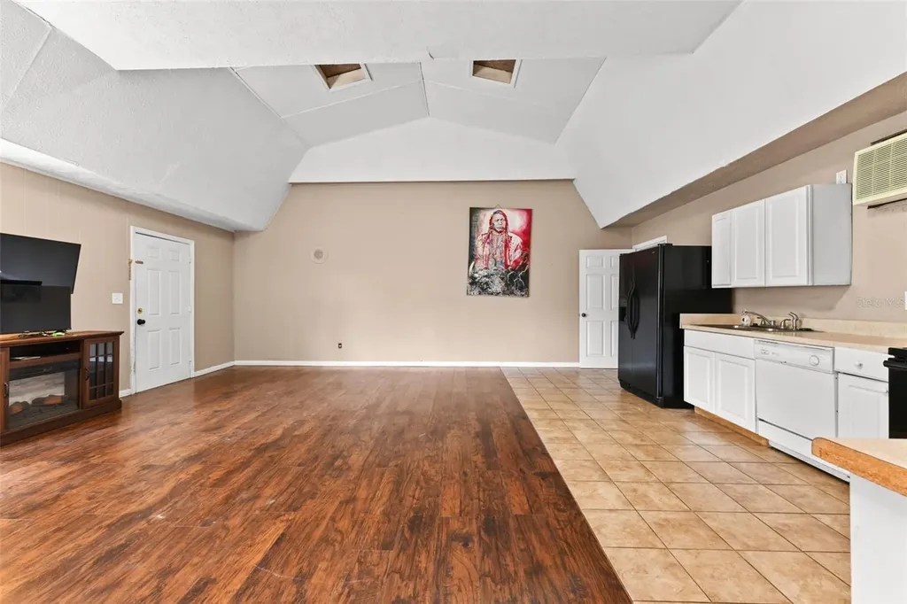 2036 Lake View Avenue Chuluota FL 32766