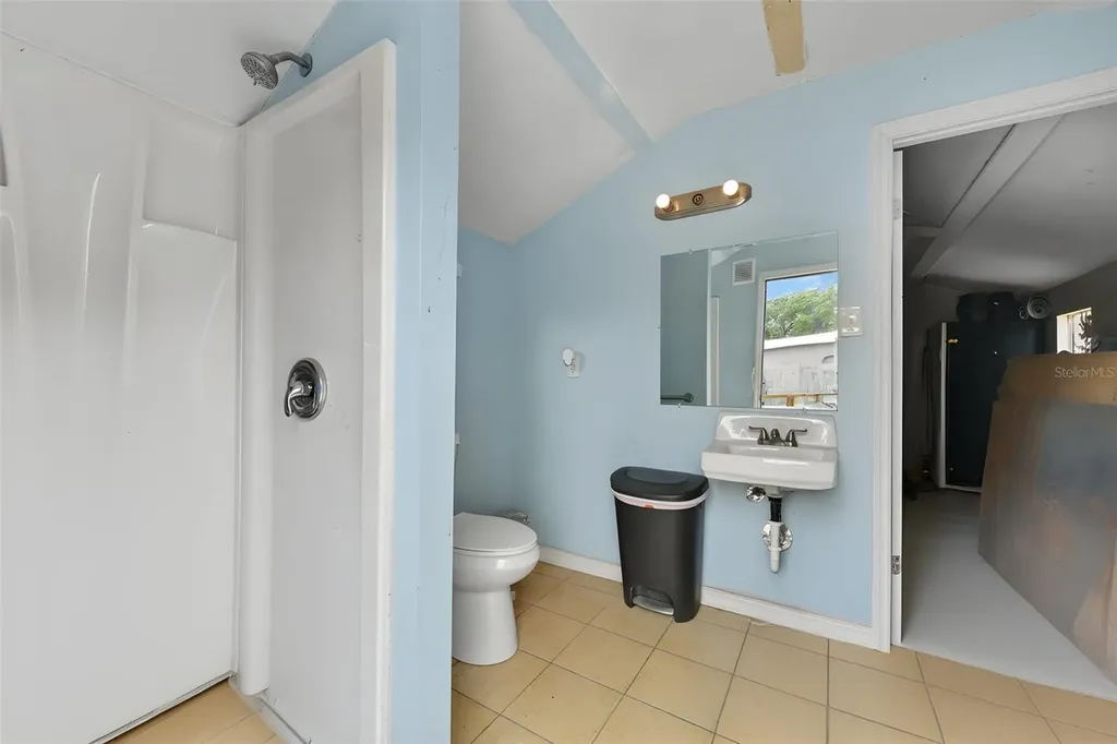 2036 Lake View Avenue Chuluota FL 32766