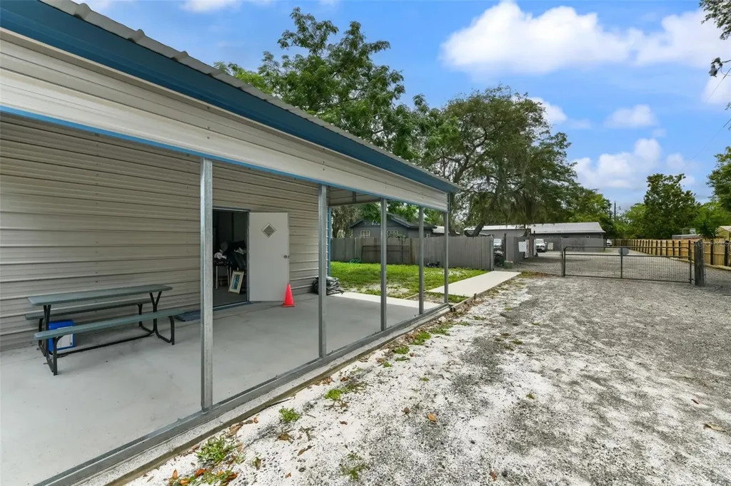 2036 Lake View Avenue Chuluota FL 32766