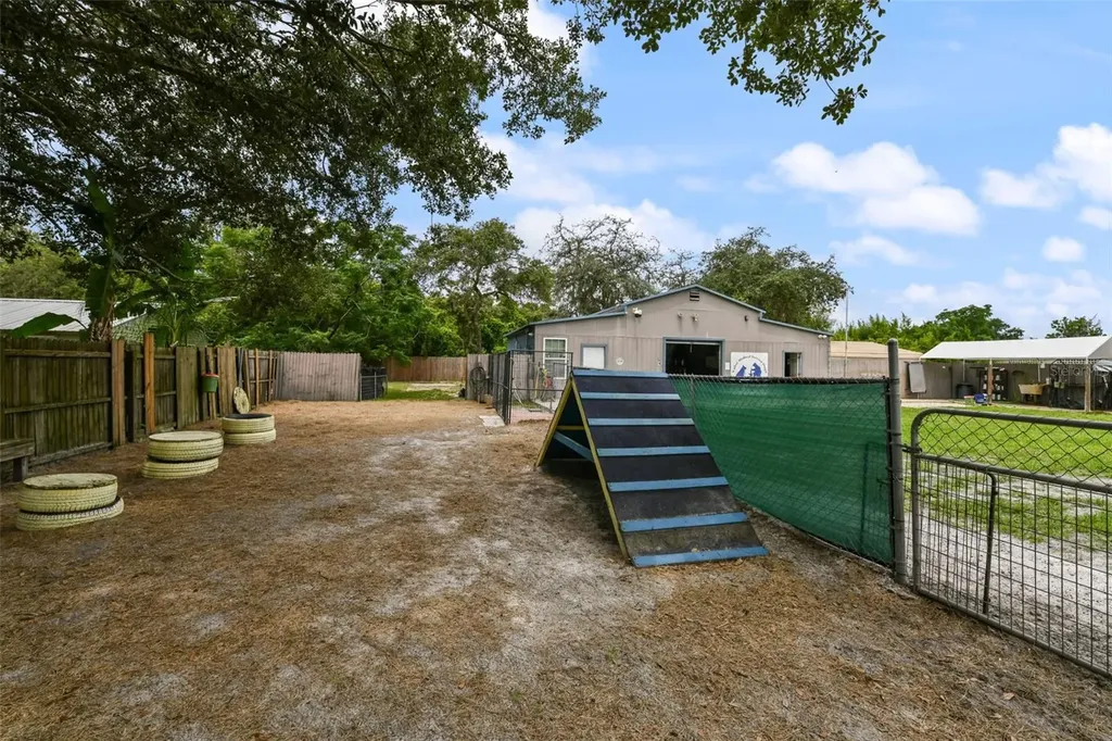 2036 Lake View Avenue Chuluota FL 32766
