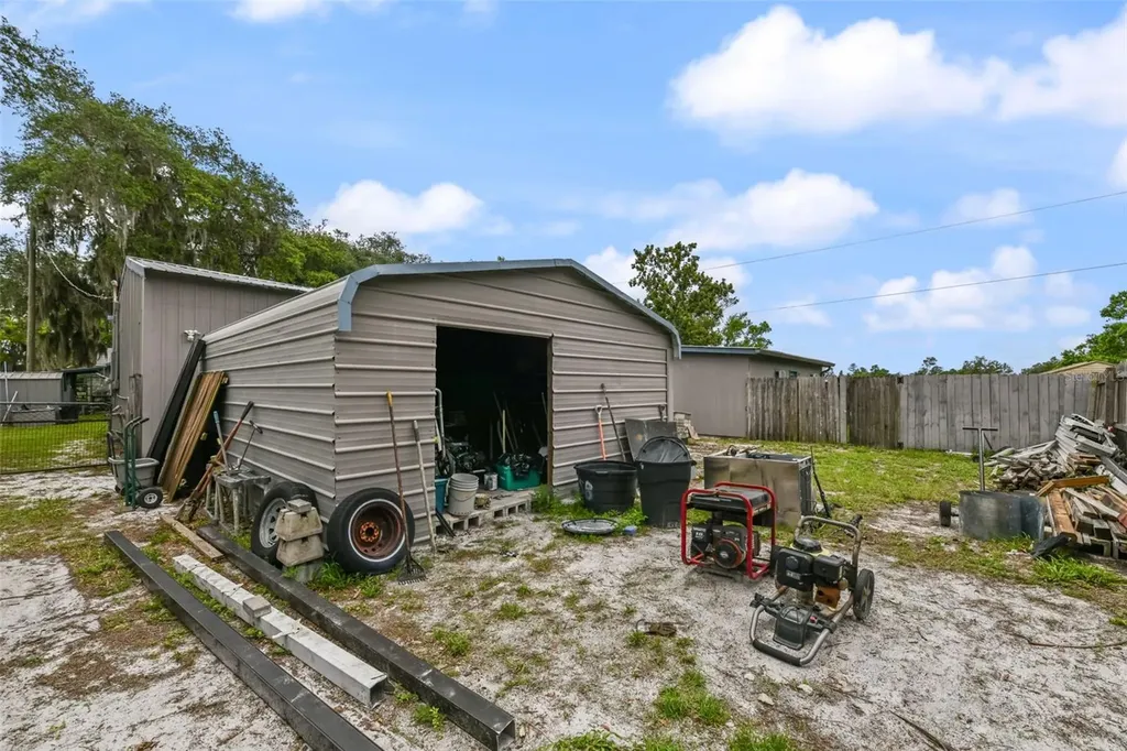 2036 Lake View Avenue Chuluota FL 32766
