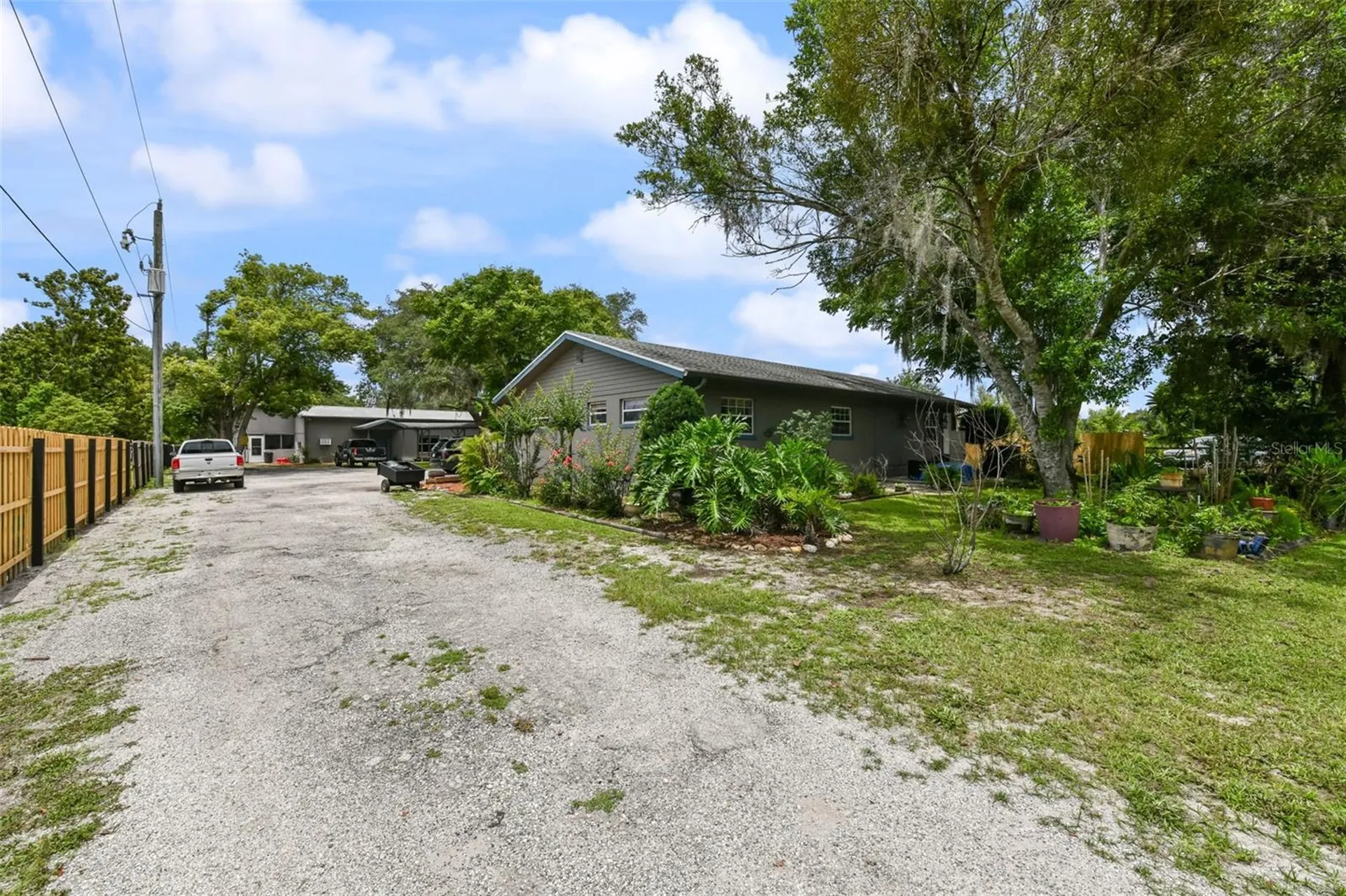 2036 Lake View Avenue Chuluota FL 32766