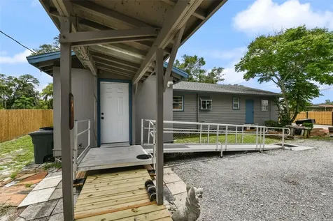 2036 Lake View Avenue Chuluota FL 32766