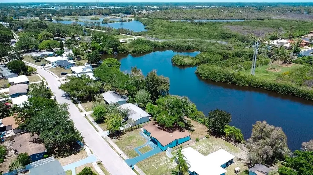 415 Country Club Drive Oldsmar FL 34677