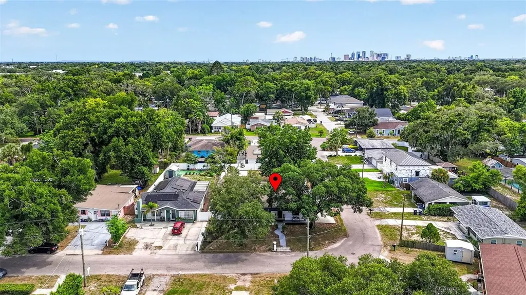 1601 E Paris Street Tampa FL 33610