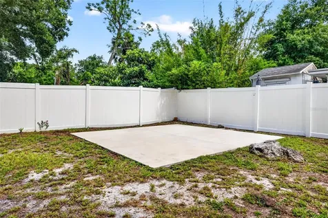 1601 E Paris Street Tampa FL 33610