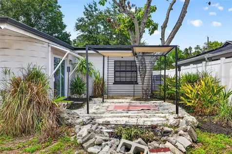 1601 E Paris Street Tampa FL 33610