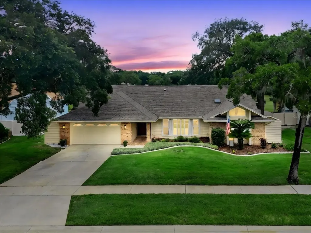 2418 Sweetwater Cc Place Drive Apopka FL 32712