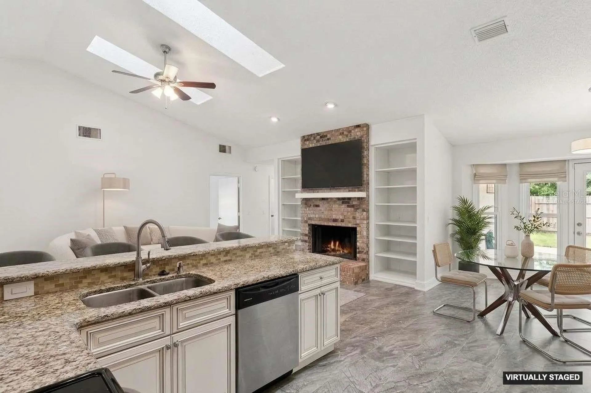 2418 Sweetwater Country Club Place Drive Apopka FL 32712