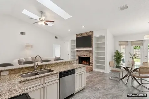 2418 Sweetwater Cc Place Drive Apopka FL 32712