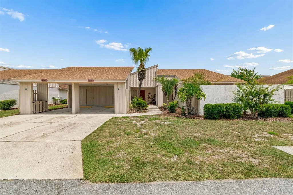4243 Oak Loop Mulberry FL 33860
