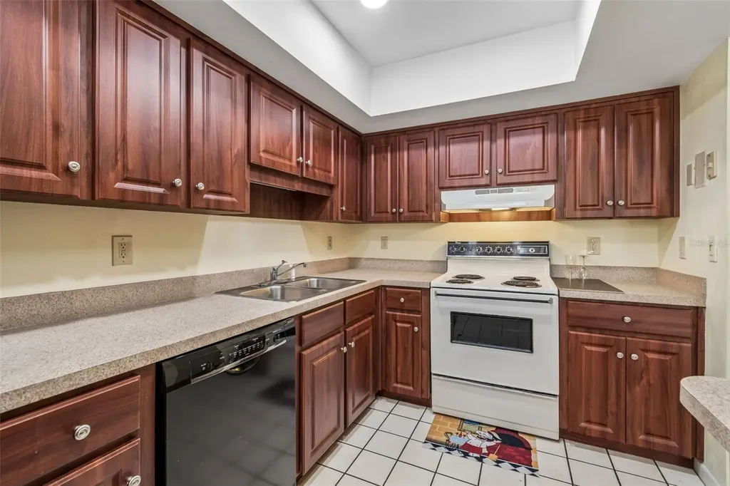 4243 Oak Loop Mulberry FL 33860