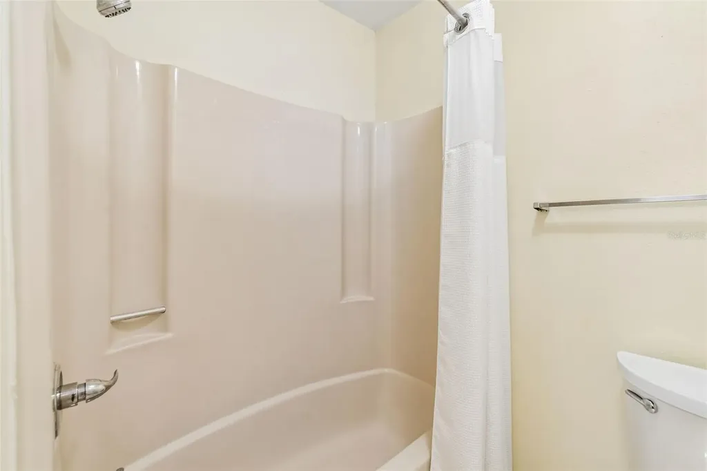 4243 Oak Loop Mulberry FL 33860