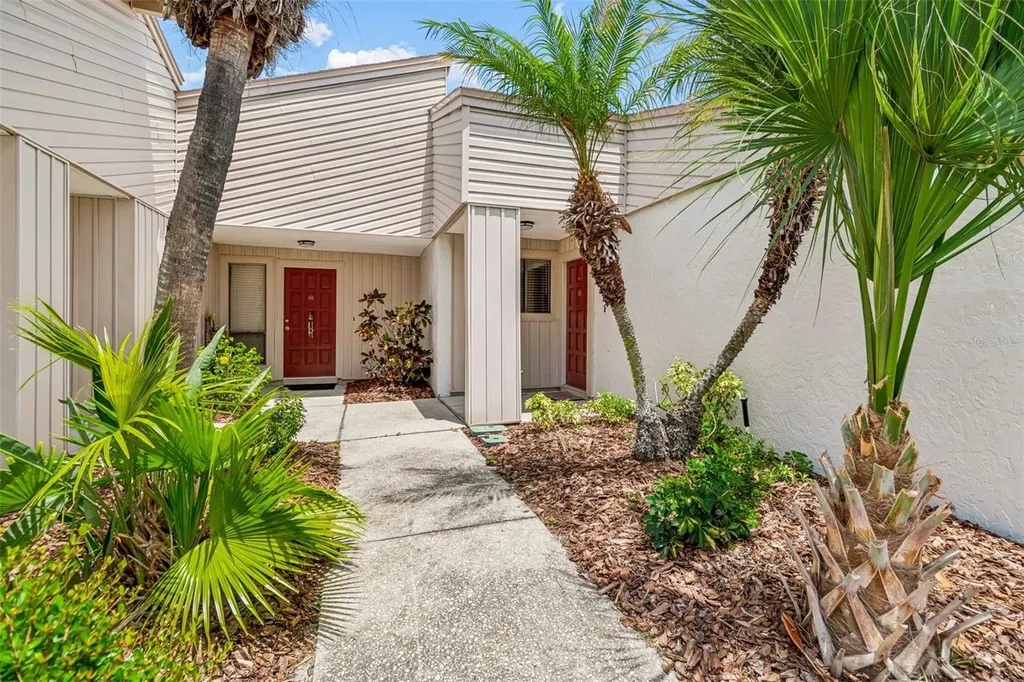 4243 Oak Loop Mulberry FL 33860