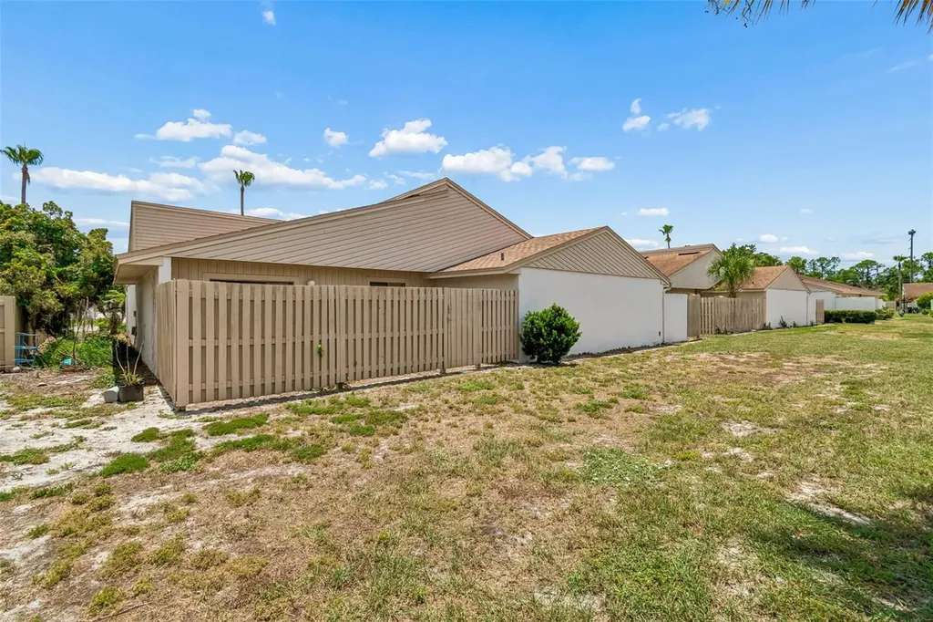 4243 Oak Loop Mulberry FL 33860