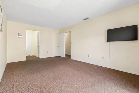 4243 Oak Loop Mulberry FL 33860