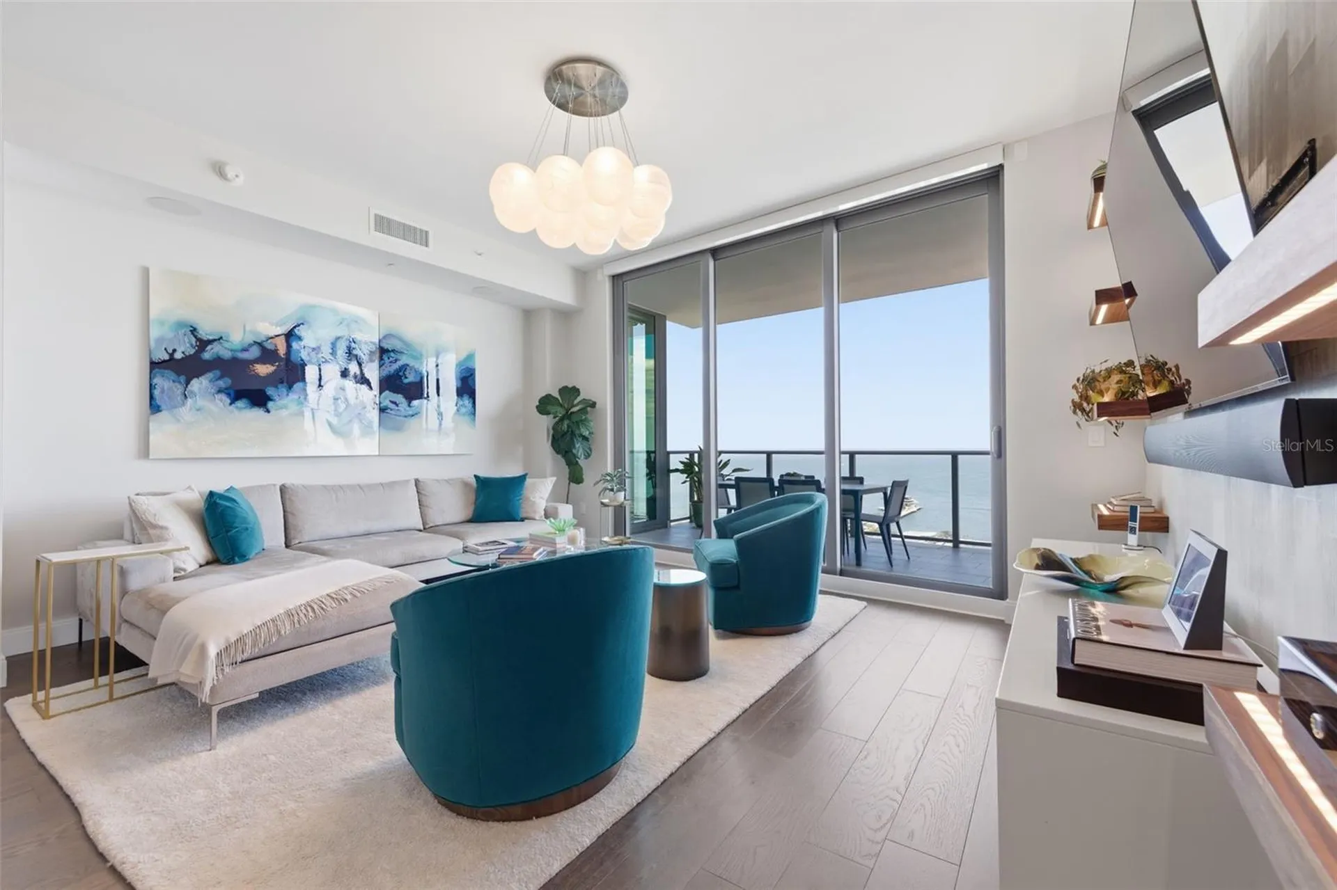 100 1st Avenue N St Petersburg FL 33701