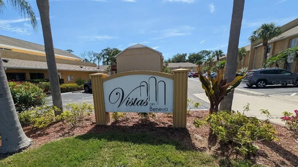 1841 Parakeet Way Sarasota FL 34232