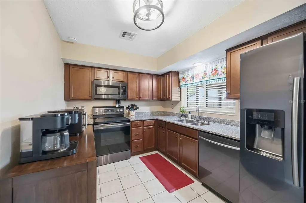 10068 Amelia Avenue Englewood FL 34224