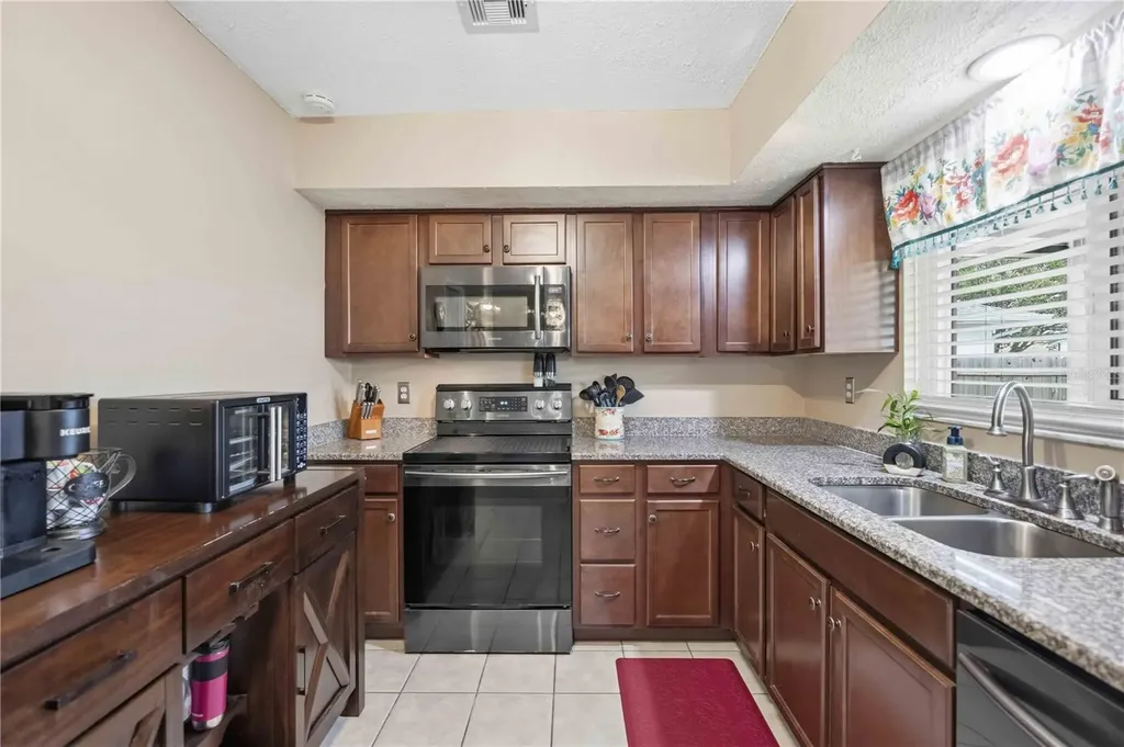 10068 Amelia Avenue Englewood FL 34224