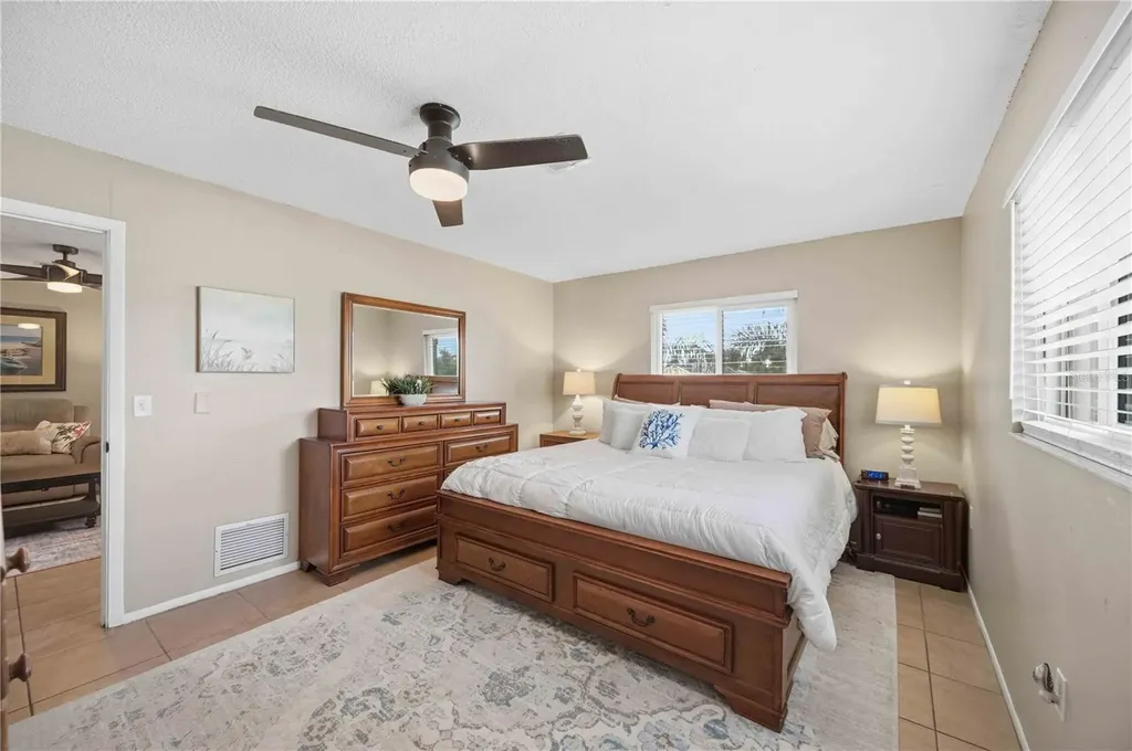 10068 Amelia Avenue Englewood FL 34224