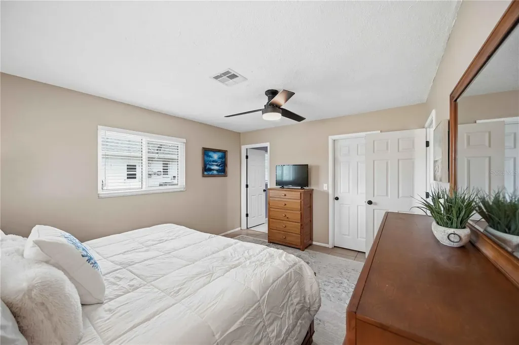 10068 Amelia Avenue Englewood FL 34224