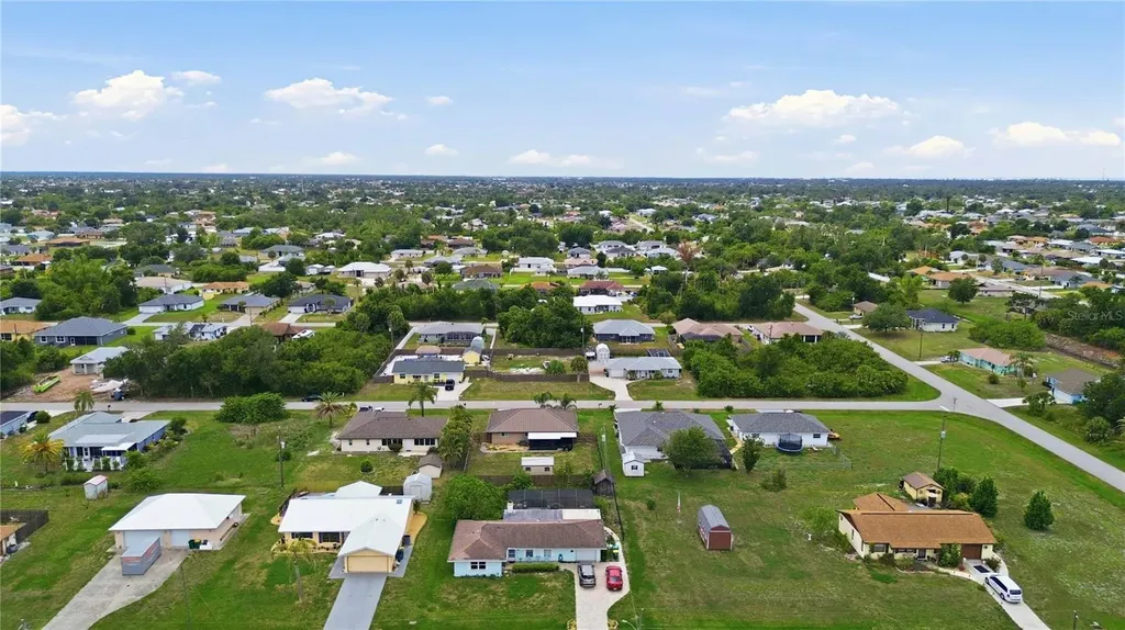 10068 Amelia Avenue Englewood FL 34224