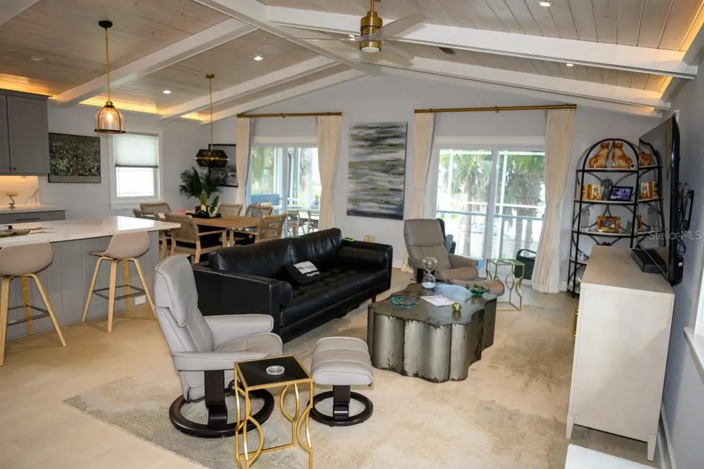 922 N Central Avenue Flagler Beach FL 32136